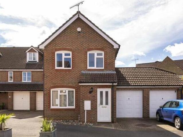 House for sale in The Butts, Kent