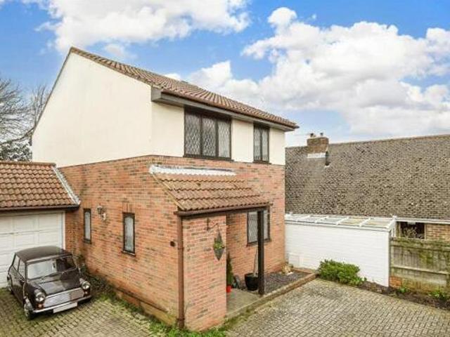 House for sale in Seaford, Iford