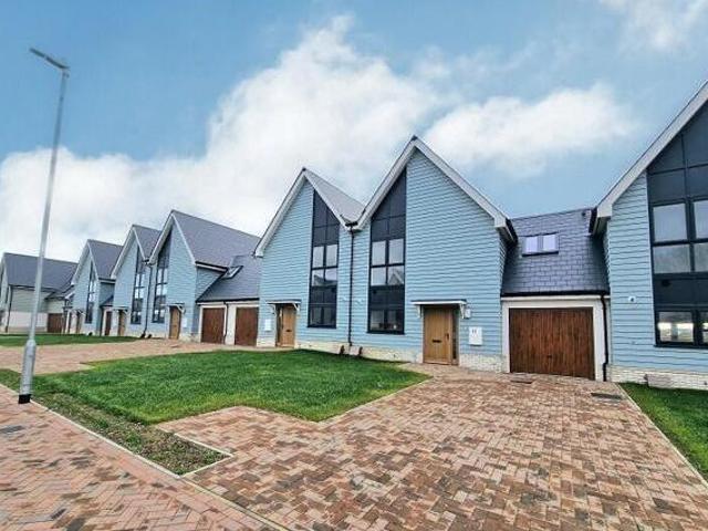 House for sale in Lyons, Greater London