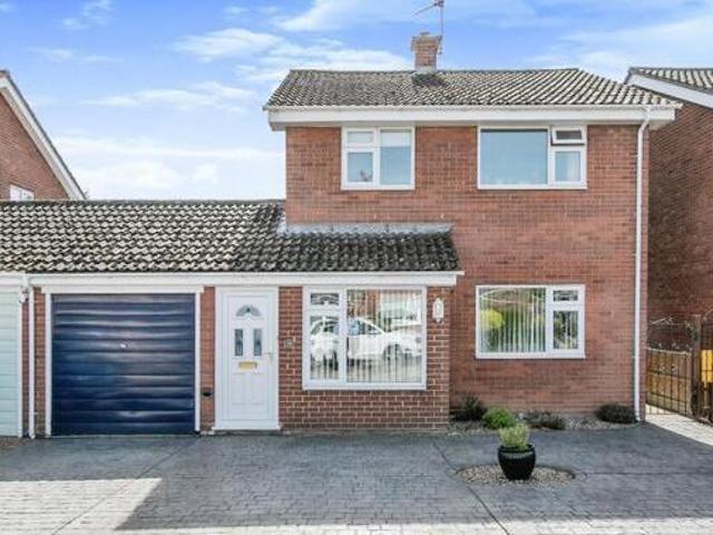 House for sale in Chelmondiston, Suffolk