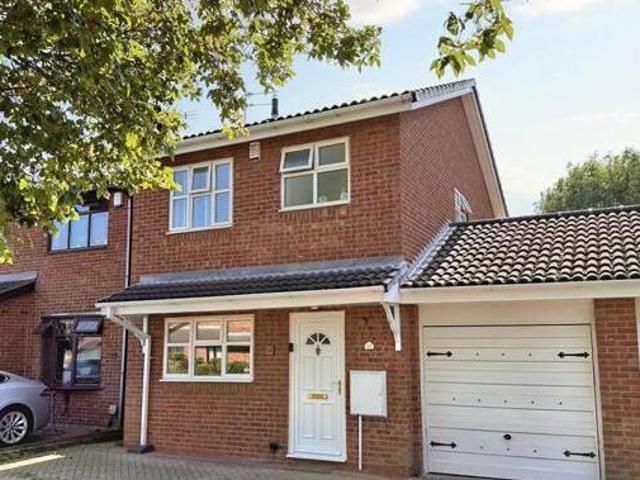 House for sale in Camp Hill, Warwickshire