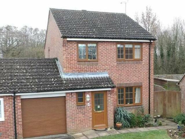 House for rent in West Sussex
