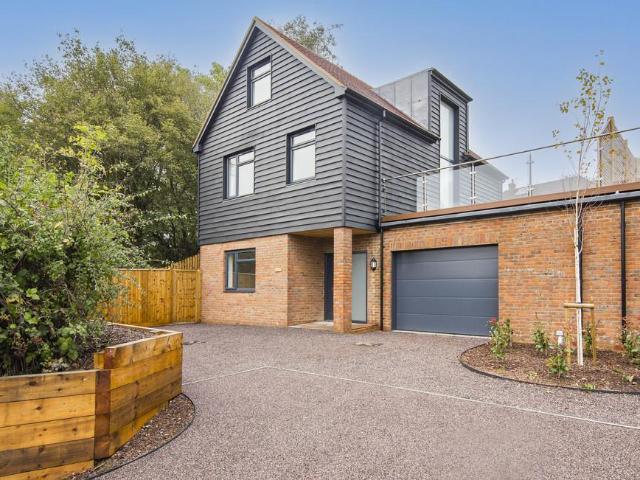 House for rent in Cross In Hand, East Sussex