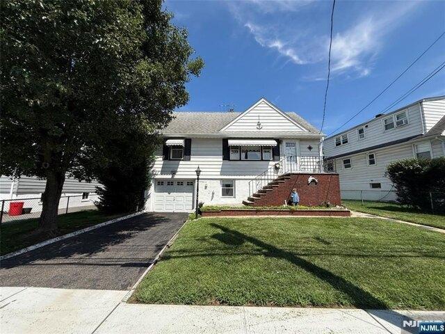 House for sale in Little Ferry, New Jersey