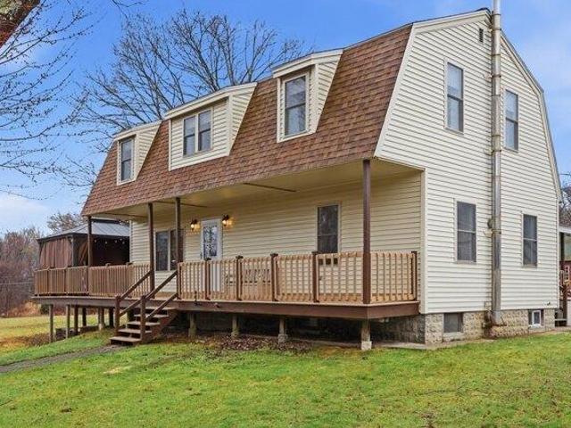 House for sale in Littleton, Middlesex County