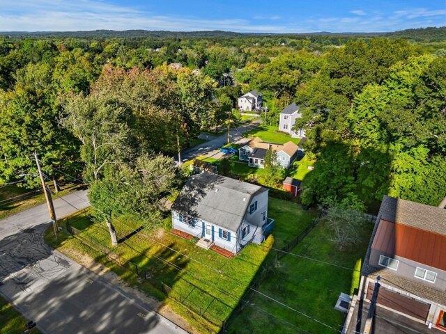House for sale in Littleton, Middlesex County