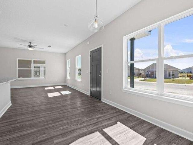 House for sale in Suwannee, Florida