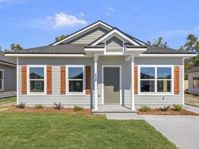 House for sale in Suwannee, Florida