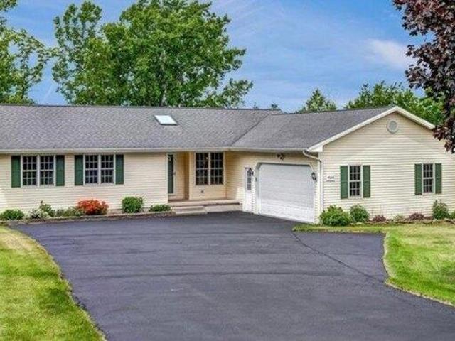 House for sale in Niagara, New York