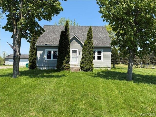 House for sale in Niagara, New York