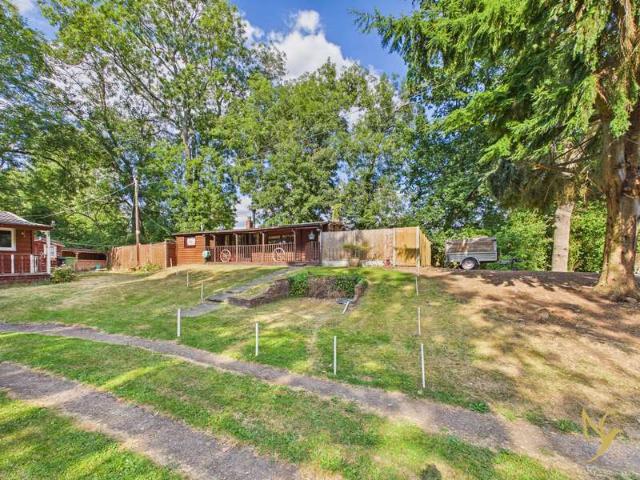 Cottage for sale in Holt Heath, Forthampton