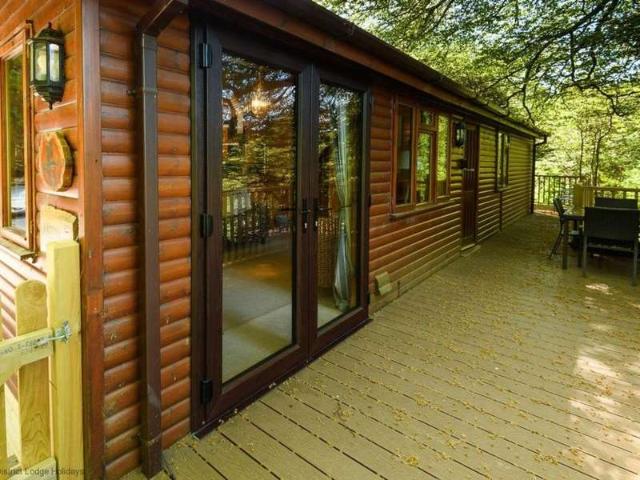 Cottage for sale in Lakes