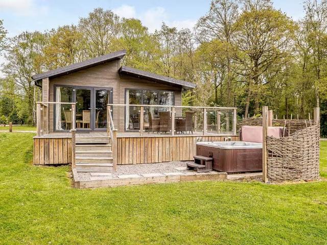 House for sale in Eaton