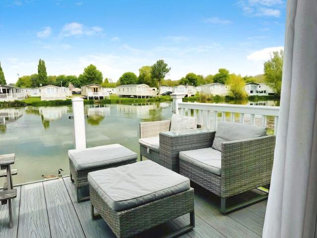 House for sale in Fossebridge, Gloucestershire