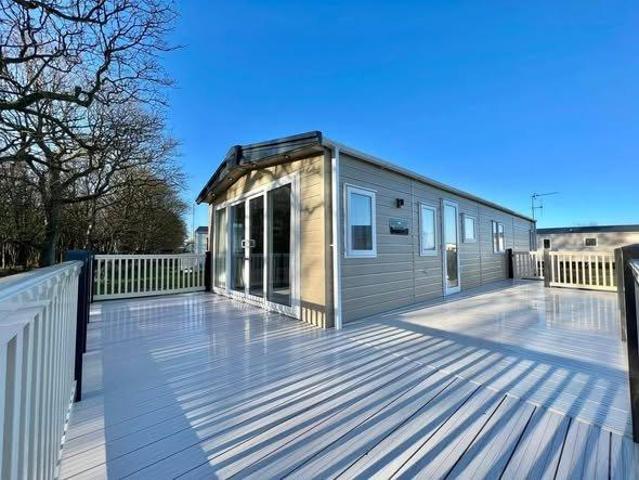 House for sale in Tunstall, Roos