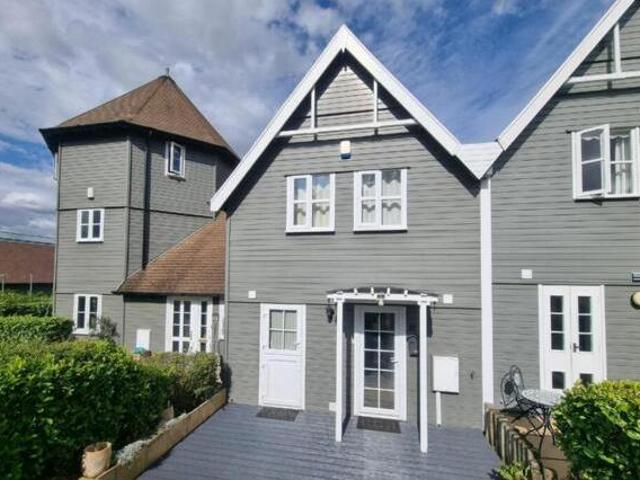 House for sale in Northampton, Northamptonshire