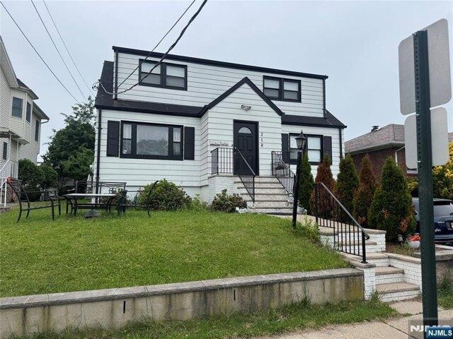 House for sale in Hasbrouck Heights, New Jersey