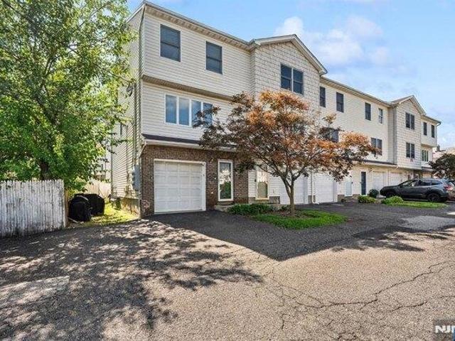 House for sale in Lodi, New Jersey