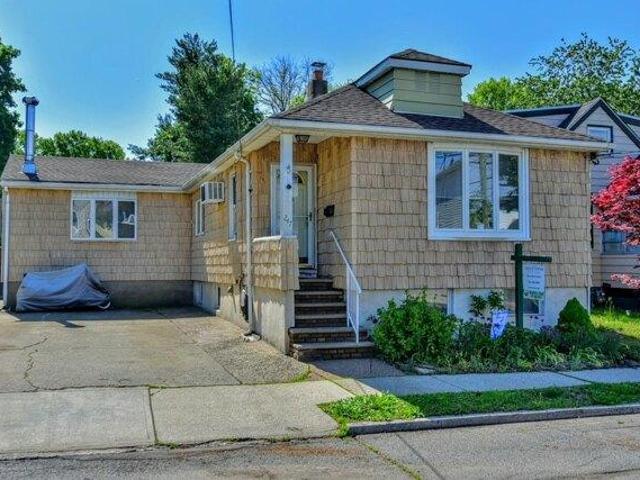 House for sale in Lodi, Bergen County