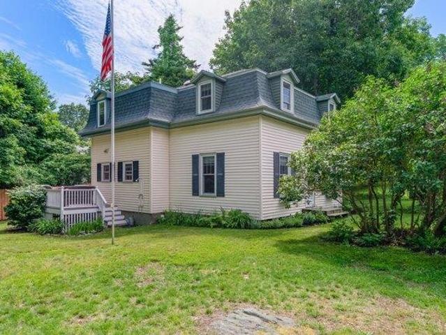 House for sale in Long Island, Maine