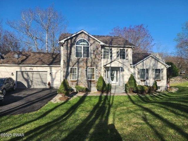House for sale in Long Pond, Pennsylvania