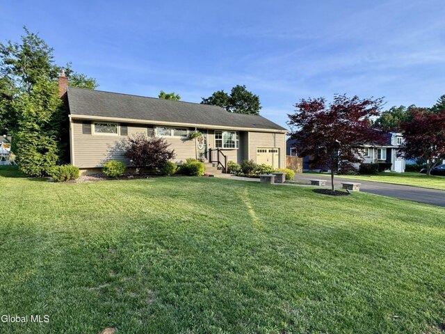 House for sale in Colonie, New York