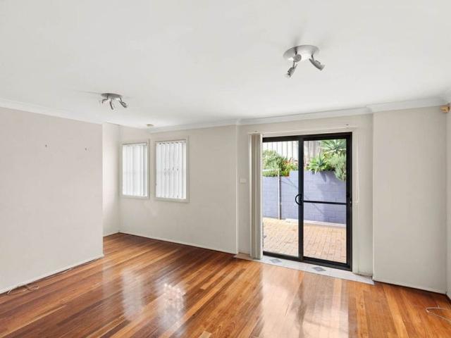 Townhouse for rent in Ambergate, New South Wales