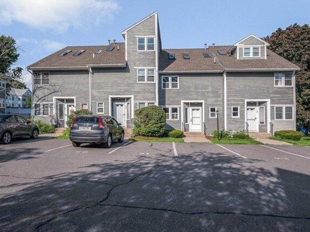 Condo for sale in Lowell, Massachusetts