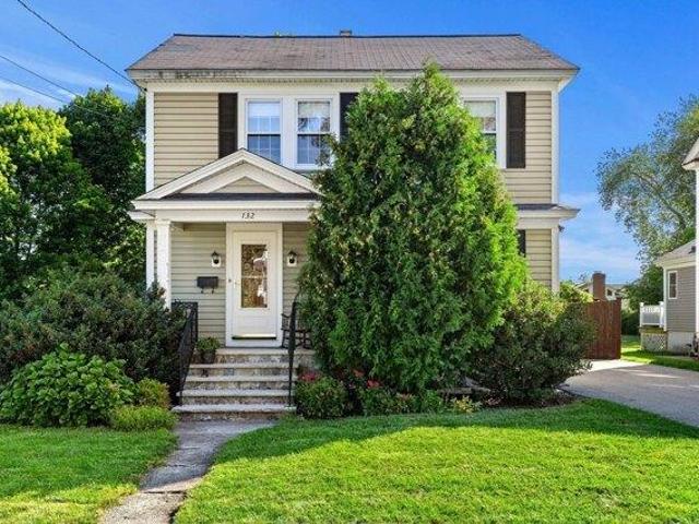 House for sale in Oaklands, Lowell