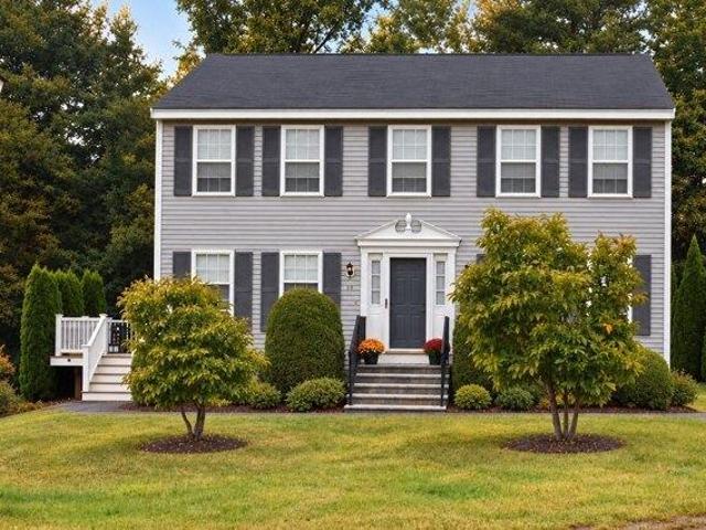 House for sale in Lowell, Middlesex County