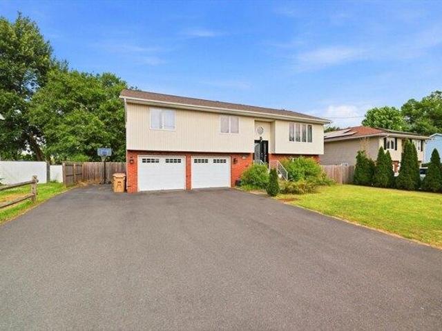 House for sale in Hampden, Massachusetts