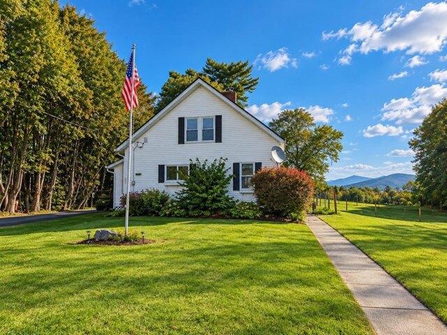 House for sale in Lunenburg, Essex County