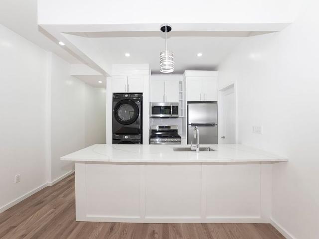 Apartment for sale in New York, Arverne