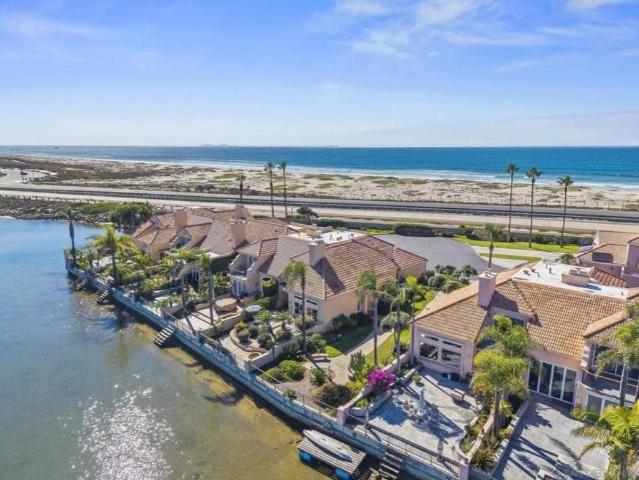 Apartment for sale in Coronado, California