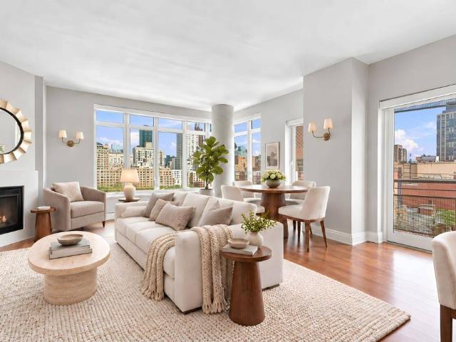Apartment for sale in Manhattan Community Board 6, New York