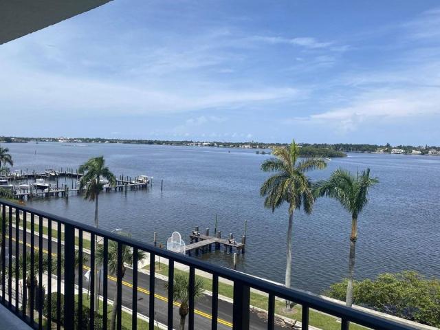Apartment for sale in West Palm Beach