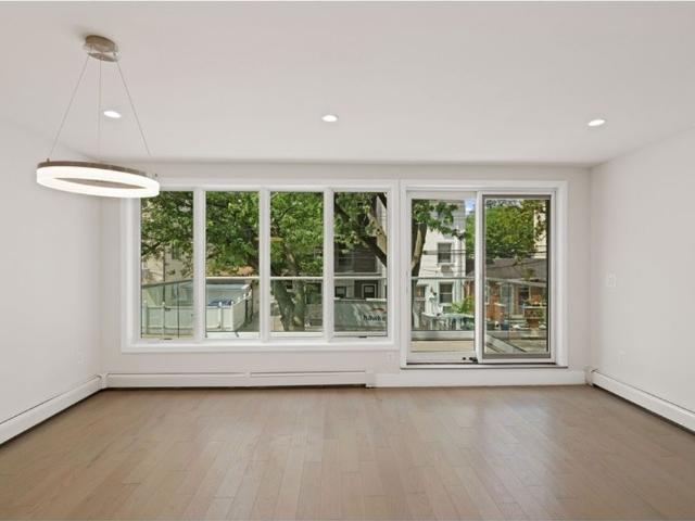 House for rent in Queens, Arverne