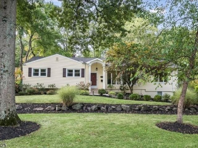 House for sale in Berkeley Heights, New Jersey