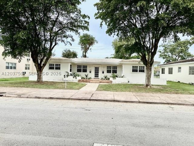 Townhouse for rent in Coral Gables, Florida