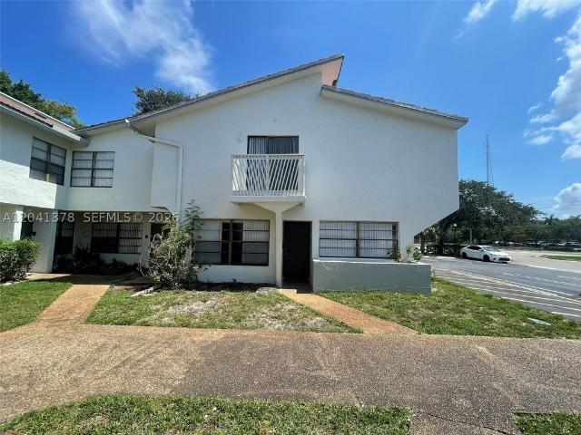 Townhouse for rent in Coral Springs, Florida