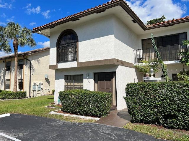 Townhouse for rent in Coral Springs, Florida