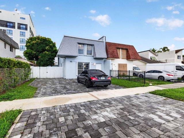 Townhouse for rent in Dania, Florida