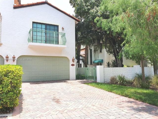 Townhouse for rent in Dania
