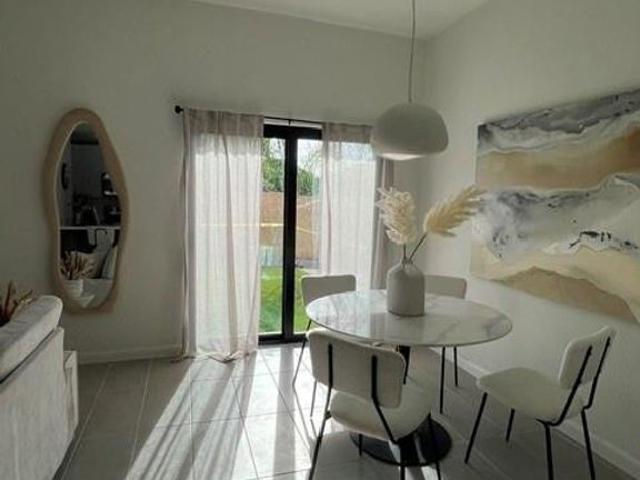 Townhouse for rent in Hollywood