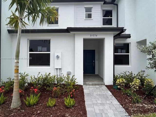 Townhouse for rent in Homestead