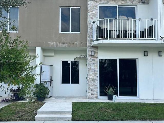 Townhouse for rent in Homestead