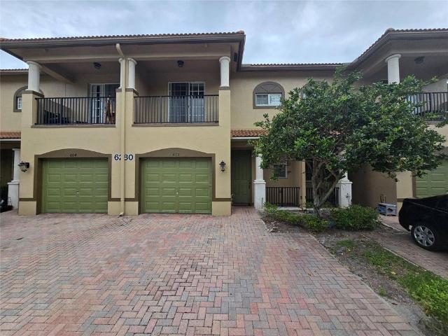 Townhouse for rent in Lake Worth