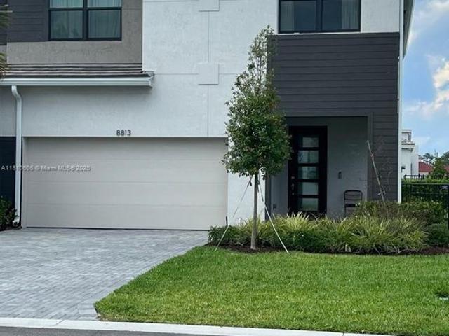 Townhouse for rent in Lake Worth