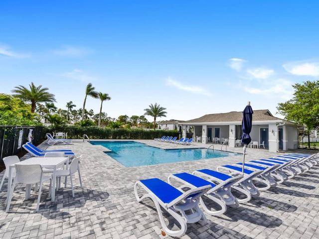 Townhouse for rent in Lake Worth