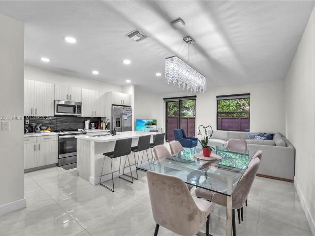 Townhouse for rent in Miami